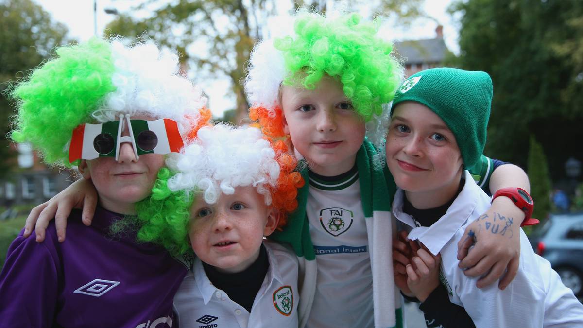 Auch die Kids lassen sich von der tollen Atmosphäre anstecken - die Haarpracht spricht für sich