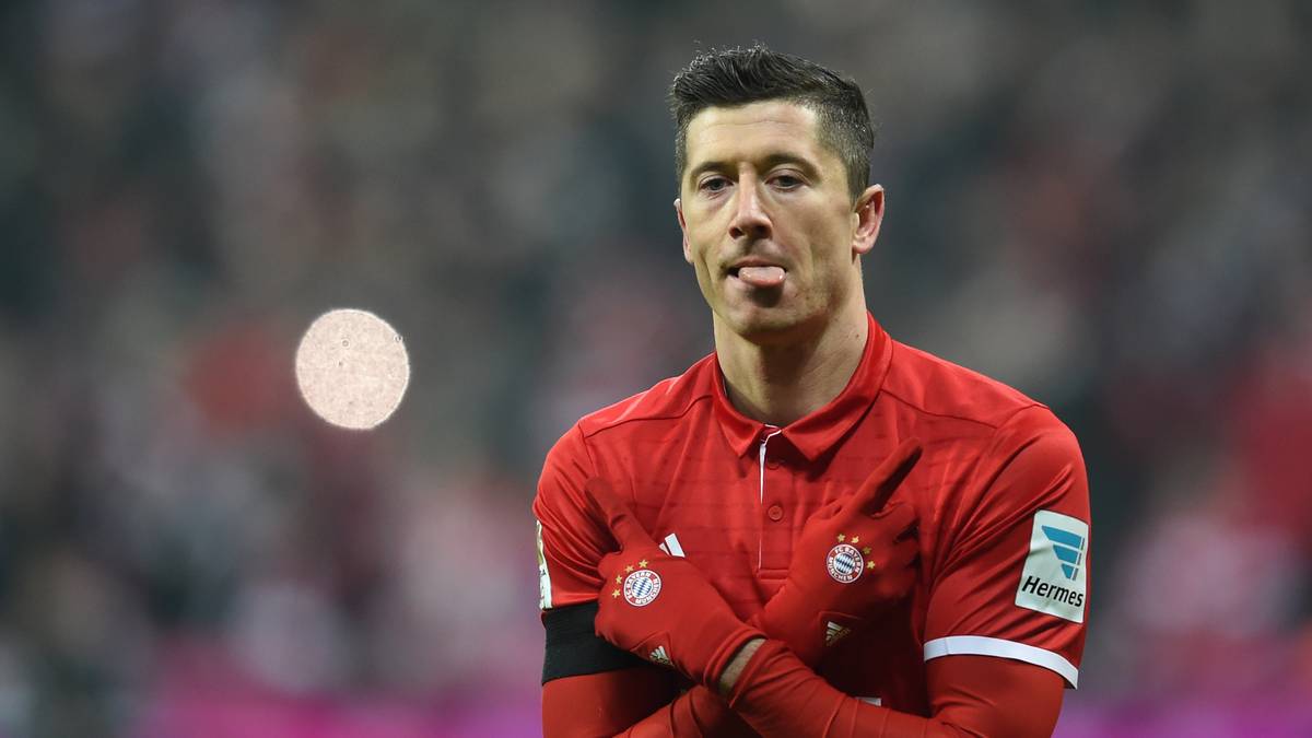 ROBERT LEWANDOWSKI: Mit seinem Pfostentreffer vor Thiagos Tor entscheidend beteiligt am 1:0, leitet das 2:0 mit ein und ist eiskalt vom Punkt bei seinem Elfmeter zum 3:0. Vergibt in der zweiten Hälfte aber einige Großchancen. SPORT1-Note 2