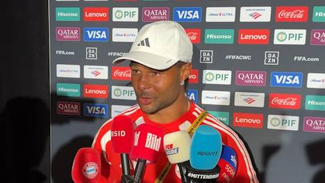 Leroy Sané wird ab dem 1. Juli Spieler von Galatasaray Istanbul sein - eine Entscheidung, die Serge Gnabry "bisschen verwundert".