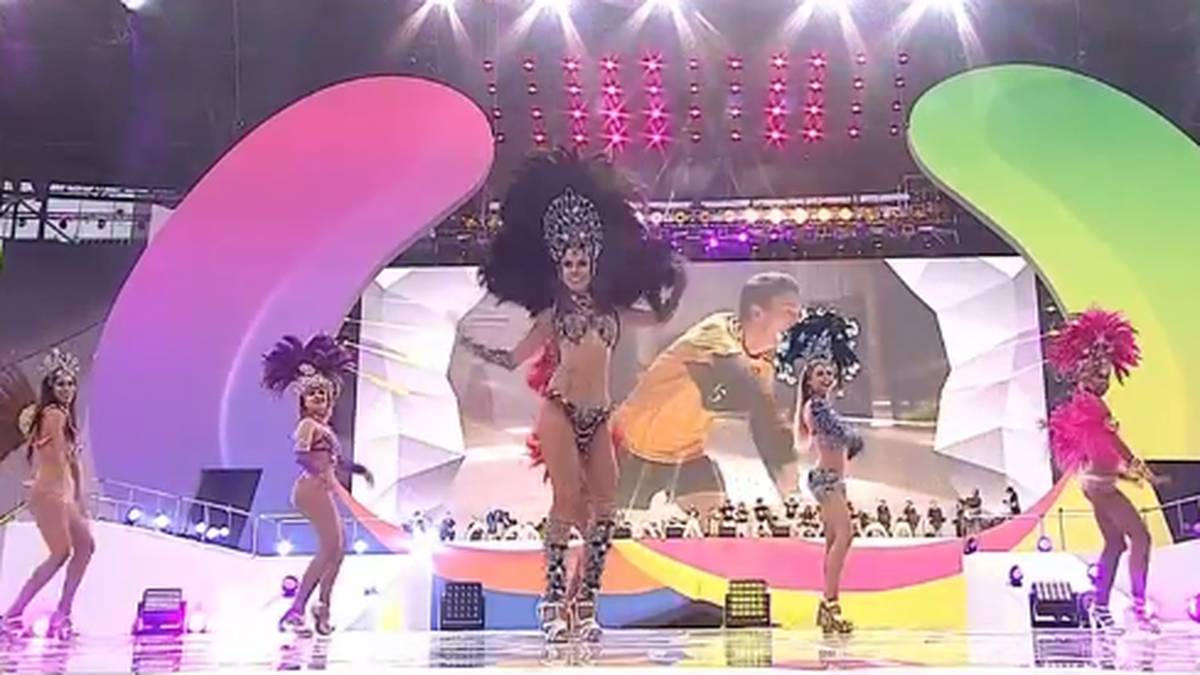 Weiter im Programm geht es mit Samba-Tänzerinnen - und einiger nackter Haut. Denn: Tanzen ist ebenfalls eine Sportart bei den World Games mit seinen zahlreichen nicht-olympischen Sportarten 