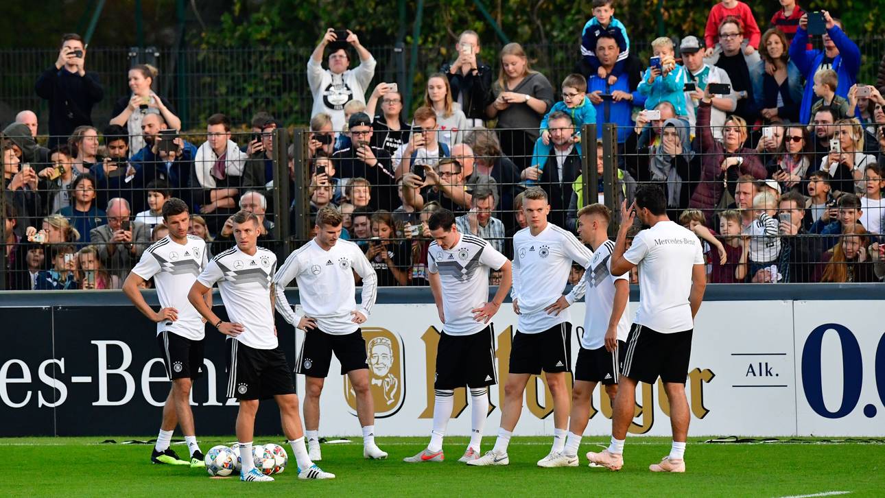 DFB-Team zeigt in Berlin Fannähe