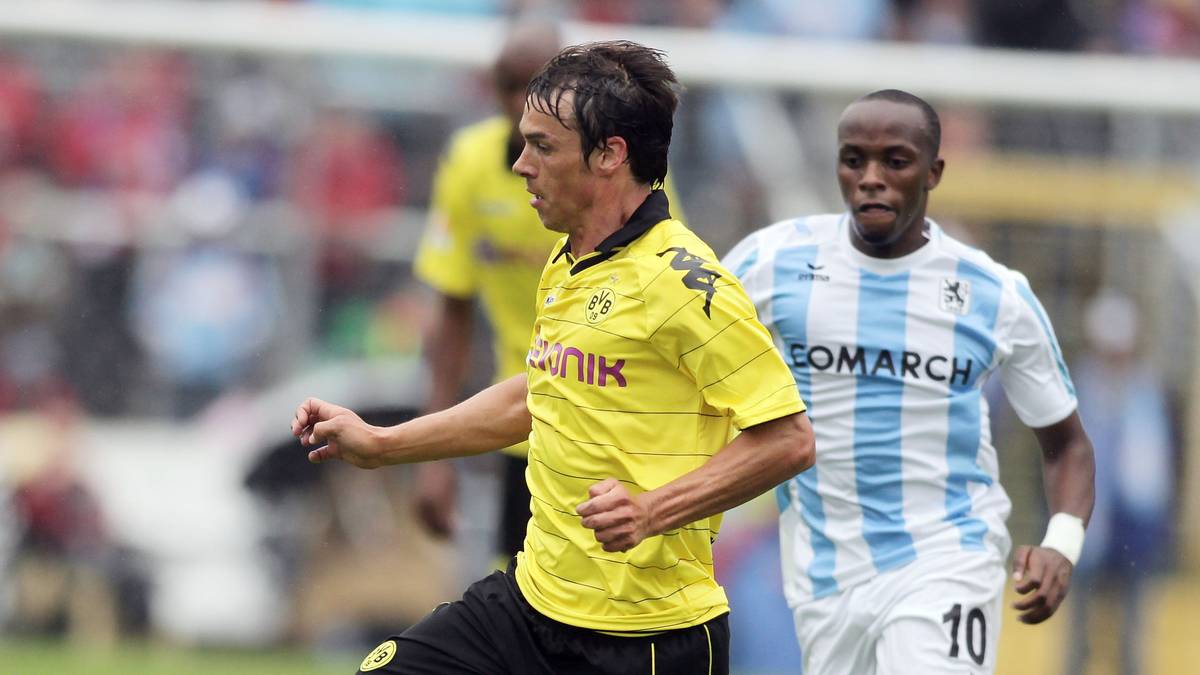 SAVIO NSEREKO (r.) ist zurück in München! Das einstige Wunderkind vom TSV 1860 München läuft seit Februar 2019 für den SC Armin auf. In der B-Klasse! Beim 4:3-Erfolg im Testspiel gegen den TSV Gerlinden gelang ihm zum Einstand ein Doppelpack für sein neues Team