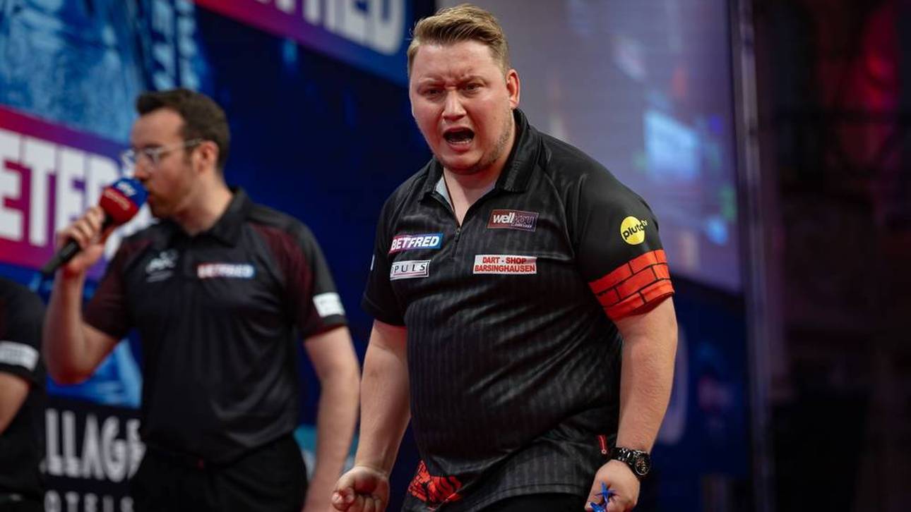 Martin Schindler steht bei der Swiss Darts Trophy im Achtelfinale