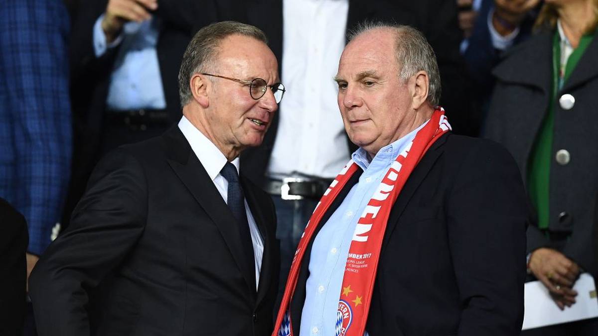 Nach einem schwachen Saisonstart mit dem Negativ-Höhepunkt im Parc de Princes (0:3 gg PSG) muss Coach Carlo Ancelotti gehen. Rummenigge und Hoeneß holen Jupp Heynckes zurück. Der bringt die Bayern sofort wieder auf Kurs und holt souverän die Meisterschaft.