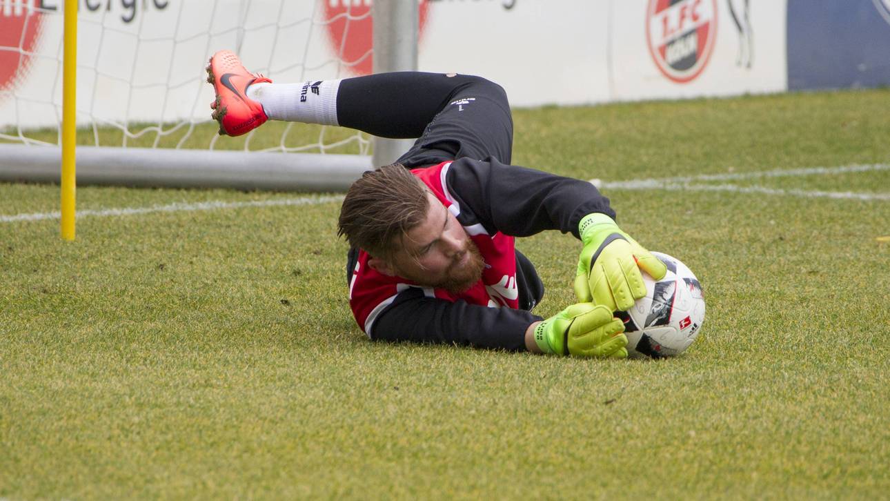 Horn nimmt Torwarttraining auf