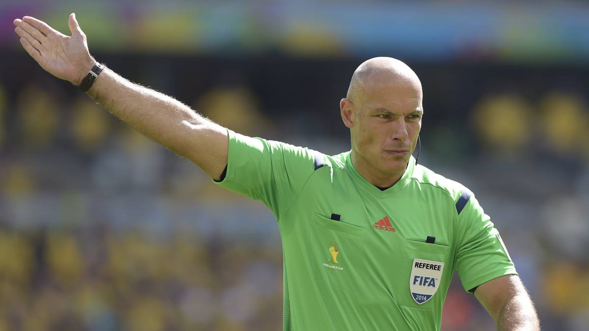 Ihr neuer Partner ist der ehemalige englische Weltklasse-Referee Howard Webb