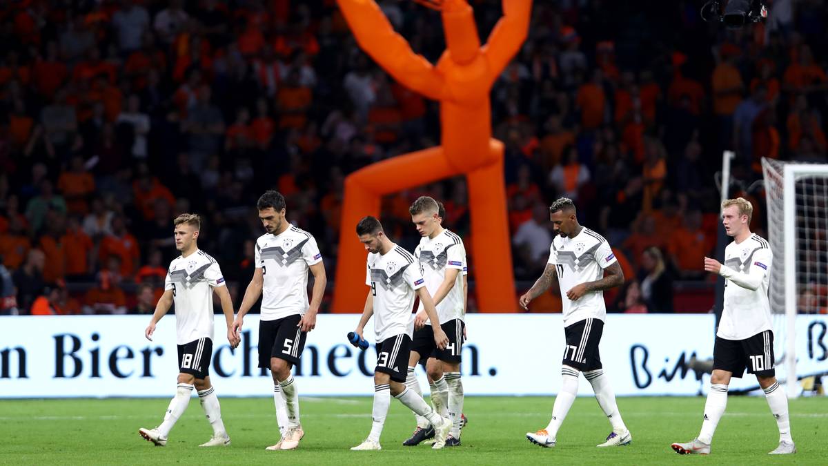 Deutschland hat beim 0:3 in den Niederlanden bereits die fünfte Niederlage in diesem Jahr kassiert. Vor allem die Abwehr zerfällt am Ende - Jerome Boateng wird zum Unsicherheitsfaktor. Im Mittelfeld ist Joshua Kimmich ein Lichtblick. Die SPORT1-Einzelkritik