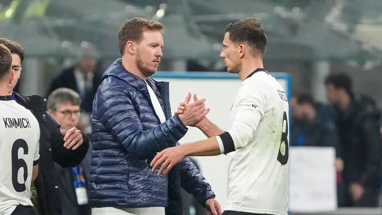 Bundestrainer Julian Nagelsmann (l.) setzt auch im Rückspiel auf Leon Goretzka