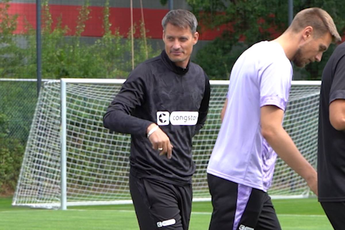 Der FC St. Pauli startete am Donnerstag in die Saisonvorbereitung. Bei Trainer Alexander Blessin, den Spielern und Fans herrscht Euphorie.