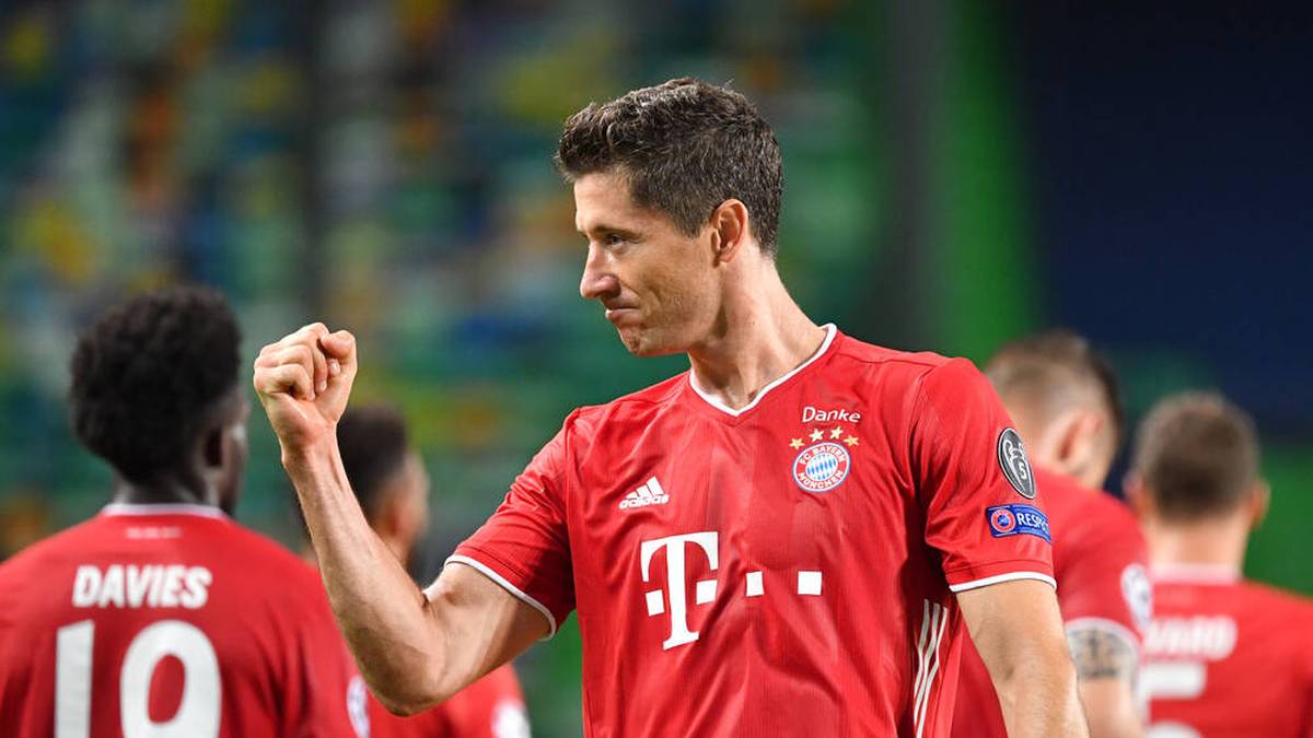 Robert Lewandowski erhält die Auszeichnung Fußballer des Jahres 2020. Der Bayern-Stürmer entpuppte sich in der Saison 2019/20 erneut als Lebensversicherung für die Münchener. Bei Lewandowski überwog nach der Wahl der Stolz. "Umso mehr, als die Erwartungen an mich immer höher werden und ich in jedem Jahr versuche, sie noch zu übertreffen", sagte der Kapitän der polnischen Nationalmannschaft