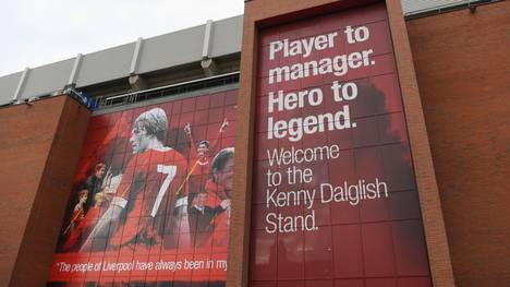Seit 2017 ist in Anfield eine Tribüne nach Liverpool-Legende Kenny Dalglish benannt