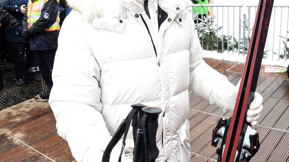 Als früherer Skiläufer und jetziges Volksmusik-Idol doppelt prädestiniert für den Hahnenkamm: Hansi Hinterseer