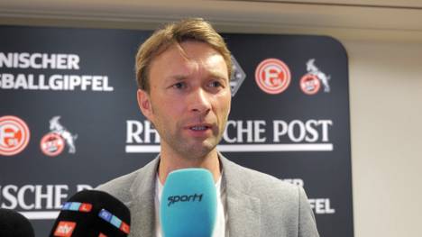 Simon Rolfes spricht über einen möglichen Transfer von Moussa Diaby - und bestätigt zudem, dass ein Mittelfeldspieler die Leverkusener noch verlassen könnte. 