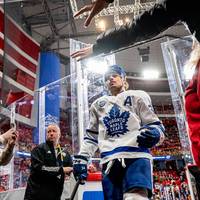 Auston Matthews schreibt in der NHL Geschichte. Der Superstar der Maple Leafes schafft, was seit fast drei Jahrzehnten niemandem mehr möglich war. 