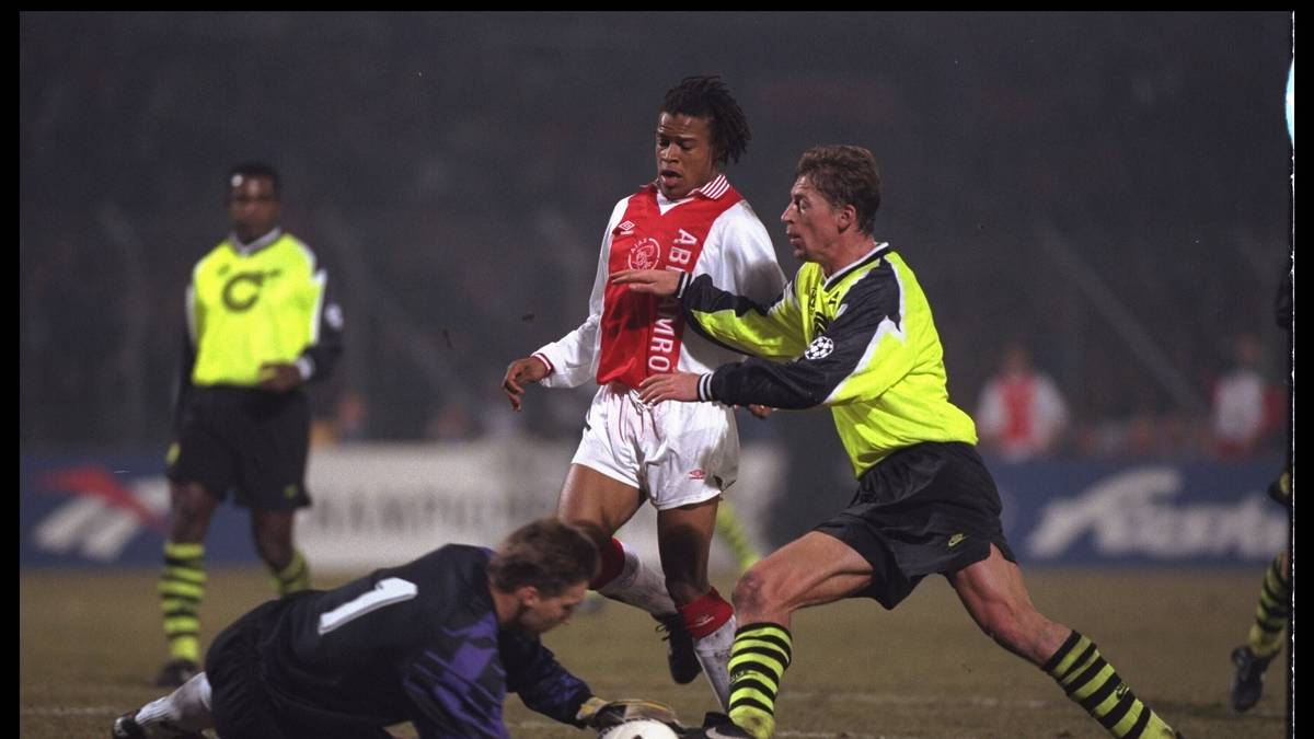 ... unter anderem gegen Borussia Dortmund. Nach seinem Durchbruch zieht es ihn unter anderem weiter zum AC Mailand, Juventus Turin (drei Meisterschaften und Supercup-Sieger), FC Barcelona und Inter Mailand (Pokalsieger)