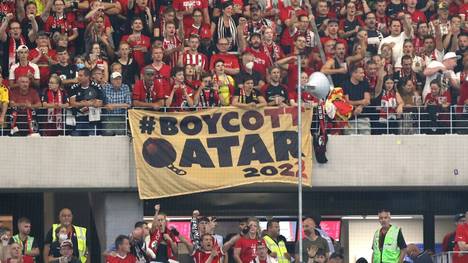 Die WM in Katar steht bei vielen Fans in der Kritik