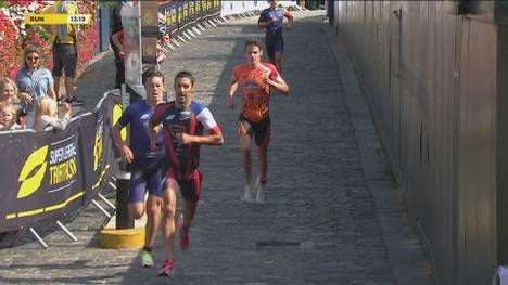 Triathlon-Spektakel in London: Beim Auftakt der Super League Triathlon Championship Series gewinnt ein Neuseeländer. Eine Favoritin stürzt.