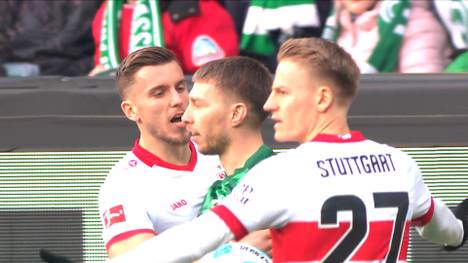 Der Torjäger des VfB Stuttgart gerät schon wenige Sekunden nach Anpfiff mit dem Bremer Mitchell Weiser aneinander - offenbar eine besondere Motivationsspritze.