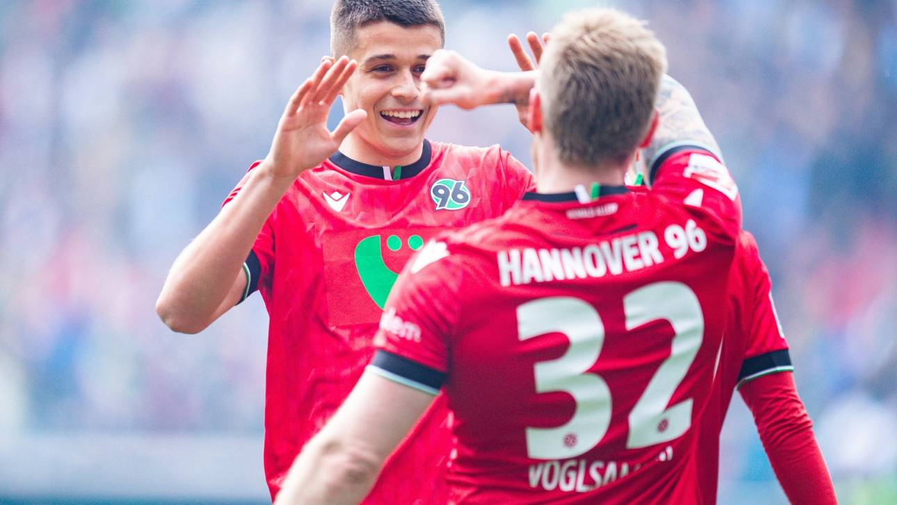 96 siegt dank Paderborn-Slapstick