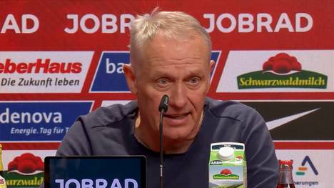 Auf Freiburgs Keeper Noah Atubolu prasselt vor allem in den sozialen Medien viel Kritik seitens der Fans ein. Nach dem Spiel gegen Mainz 05 verteidigt SCF-Coach Christian Streich seinen jungen Torhüter.