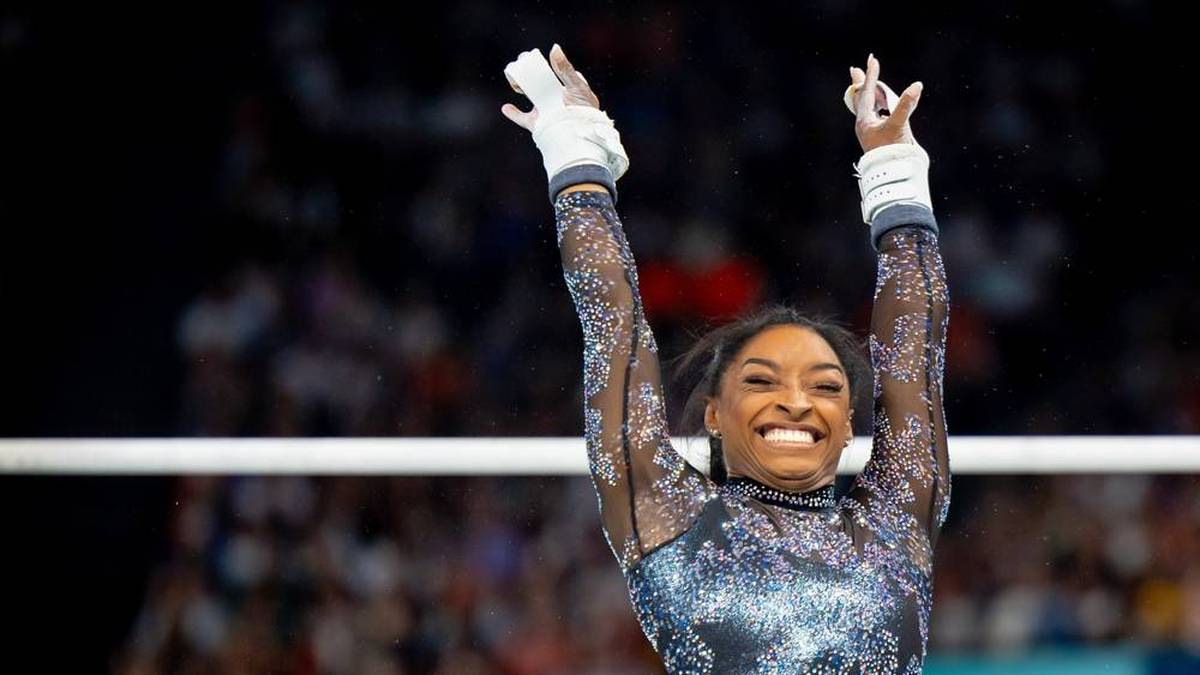 Konnte den Schmerz weglächeln: Turn-Größe Simone Biles.