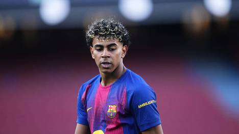 Der ehemalige Barca- und Spanien-Star Andrés Iniesta lobt Lamine Yamal für dessen Qualität und Arbeitsmoral. Doch der ehemalige Mittelfeldspieler erhofft sich für die Zukunft noch viel mehr.