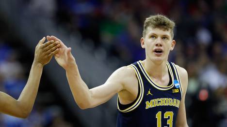 Moritz Wagner spielt mit den Michigan Wolverines gegen Texas A&M