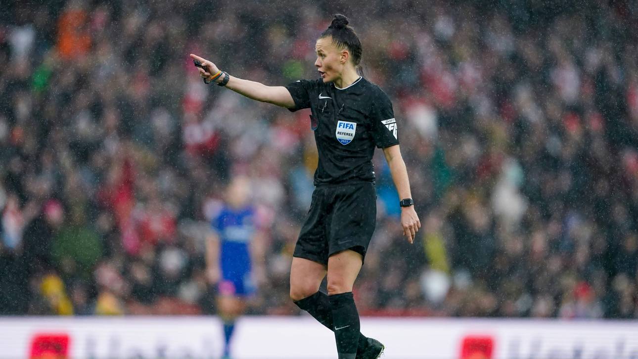 Welch wird erste Schiedsrichterin in der Premier League