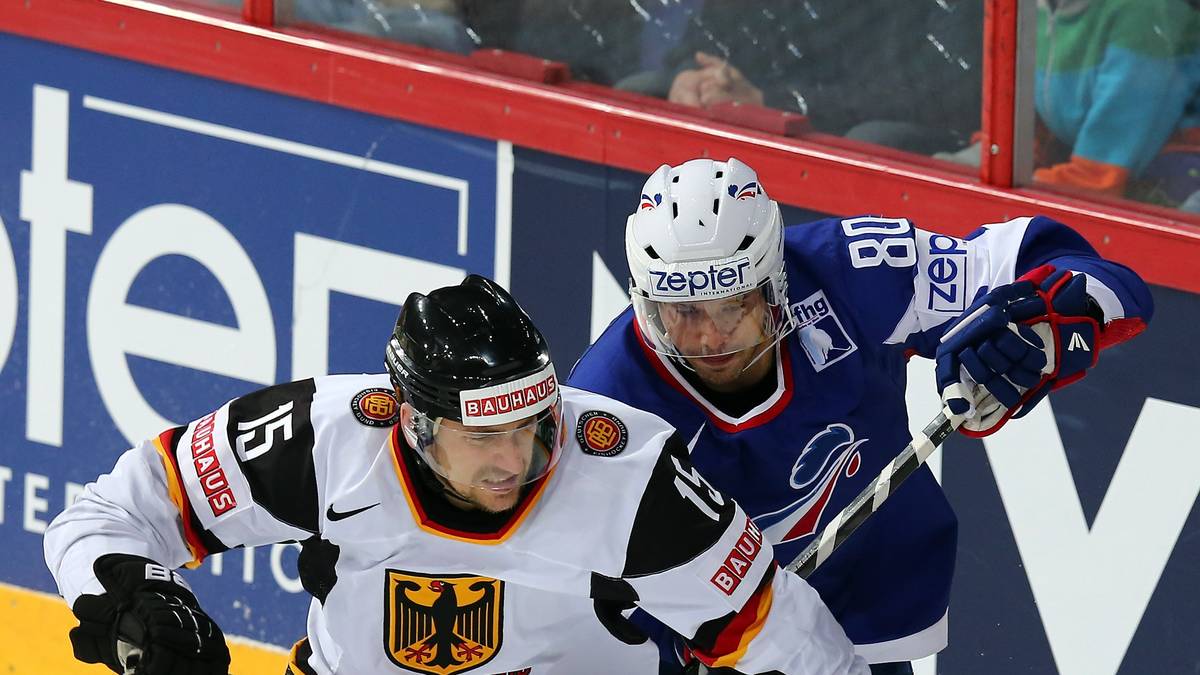 JENS BAXMANN: Der gebürtiger Harzer hält seit 14 Jahren seine Knochen für die Berliner Eisbären hin und wurde mit den Hauptstädtern sieben Mal Deutscher Meister. Nachdem er fast ein Jahr wegen eines Kreuzbandrisses pausieren musste, hat er in der abgelaufenen Saison wieder zu alter Form gefunden