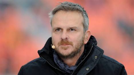 Dietmar Hamann glaubt, dass die Kabine des FC Bayern gespalten ist und sieht den Wechsel von Niklas Süle als Grund für den Wirbel um den Rekordmeister.
