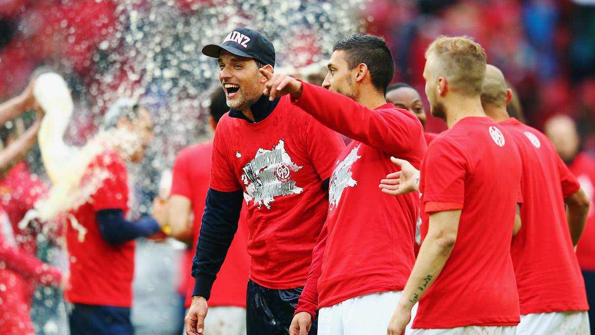 So spielen Tuchels Mainzer erneut eine starke Saison, die mit 53 Punkten auf Platz 7 endet. Zehn Heimsiege sind die Basis für die erneute Chance auf internationalen Fußball - allerdings dann ohne Tuchel.