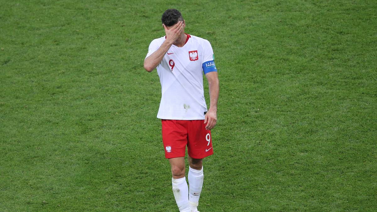 Das Turnier in Russland verläuft alles andere als gut für Lewandowski. Mit Polen scheidet er sang- und klanglos in der Vorrunde aus. Der Goalgetter bleibt dabei torlos