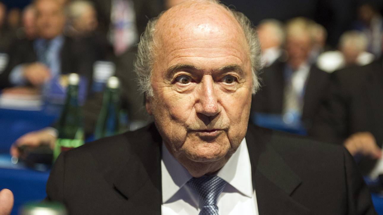 Blatter soll Einkünfte offenlegen