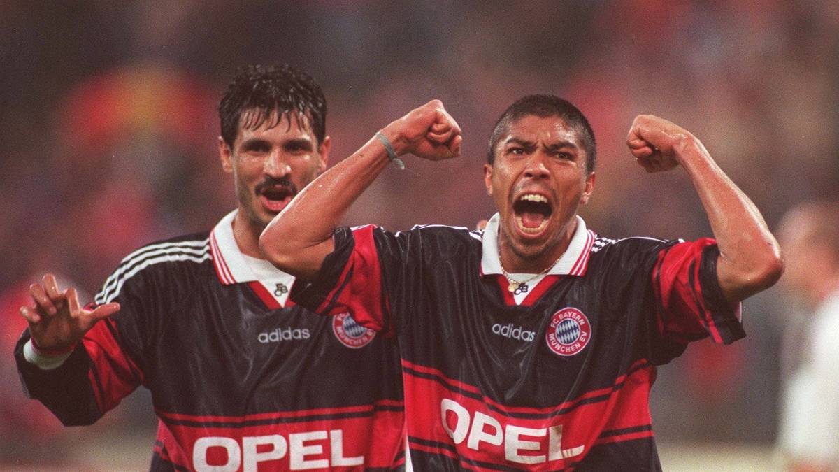 Blöd nur, dass der Iraner, der in seiner Heimat ein Superstar ist, zumeist nur auf der Bank sitzt. An Carsten Jancker und Giovane Elber gibt es kein Vorbeikommen. Mit sechs Treffern in 23 Spielen verabschiedet er sich zur Hertha nach Berlin