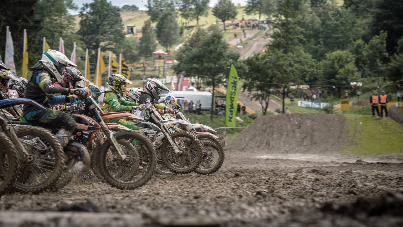 Fan stirbt bei Motocross-Rennen
