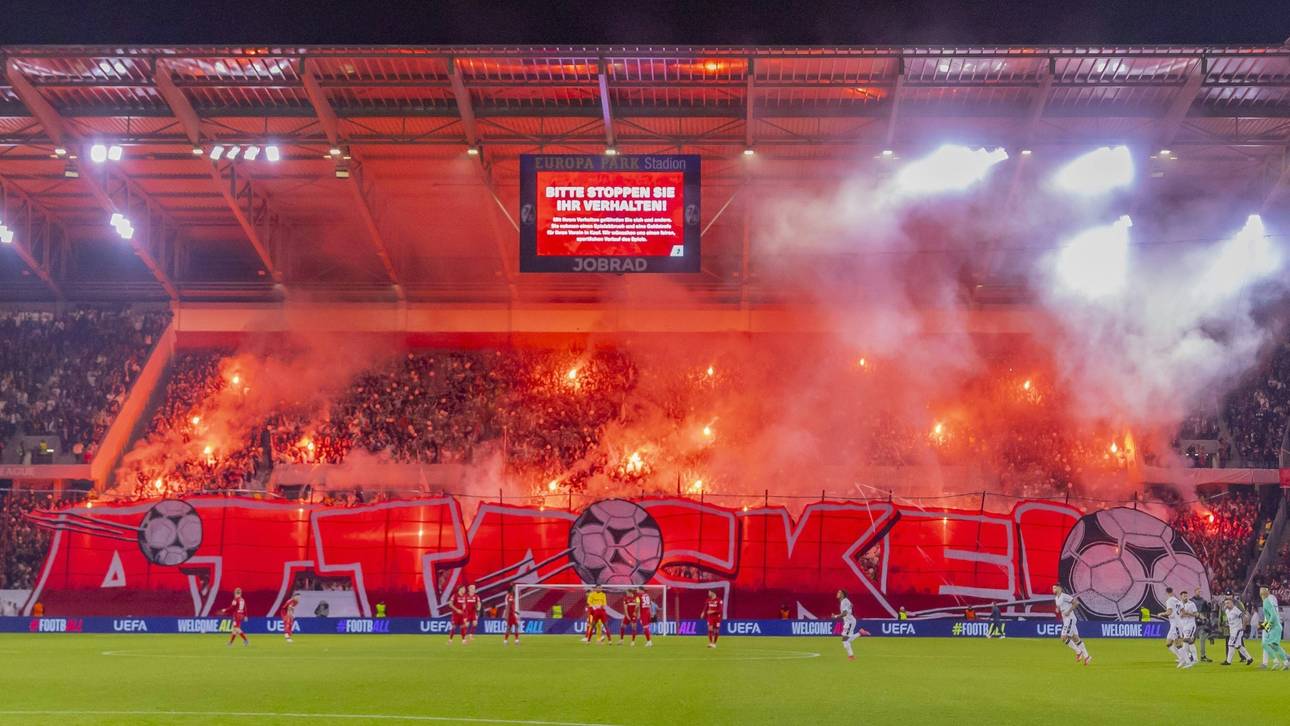 Die Pyro-Show der Freiburg-Fans gegen Basel