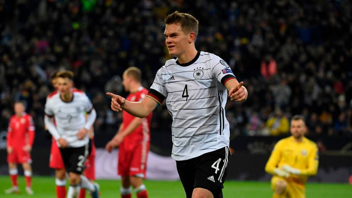 MATTHIAS GINTER: Er war Innenverteidiger, hatte aber einen irren Offensivdrang. Traf zum 1:0 per Hacke nach einer flachen Gnabry-Flanke - sein erstes Länderspieltor in seiner Fußball-Heimat (41.). Ließ vor dem 2:0 den Ball entscheidend durch (49.). Bereitete das 3:0 von Kroos vor (55.). Stand einmal falsch bei einer Weißrussen-Flanke (70.). SPORT1-Note: 1