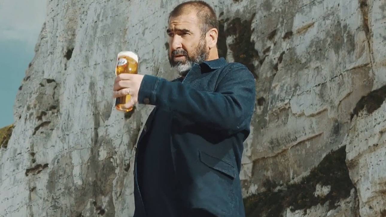 Cantona schwimmt durch Ärmelkanal