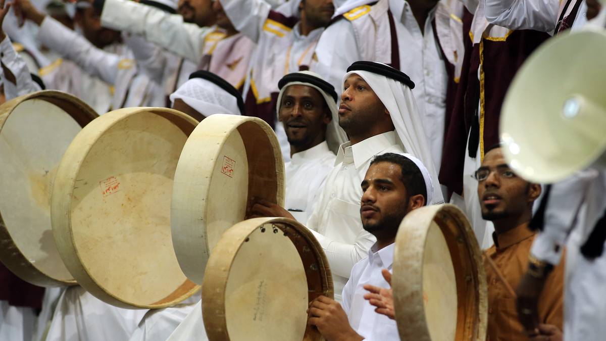 An der Pleite sind sie sicher nicht schuld. Fans der Katarer feuern ihr Team tatkräftig an