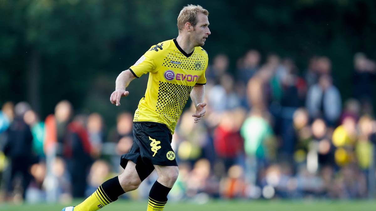 FLORIAN KRINGE: Als 12-Jähriger wechselte er 1994 in den Juniorenbereich der Borussia. Der Sprung in die erste Mannschaft gelang dem defensiven Mittelfeldspieler 2001. Der heute  36-Jährige gewann mit dem BVB zwei Meisterschaften und einmal den DFB-Pokal. 171 Pflichtspiele bestritt Kringe im schwarz-gelben Trikot