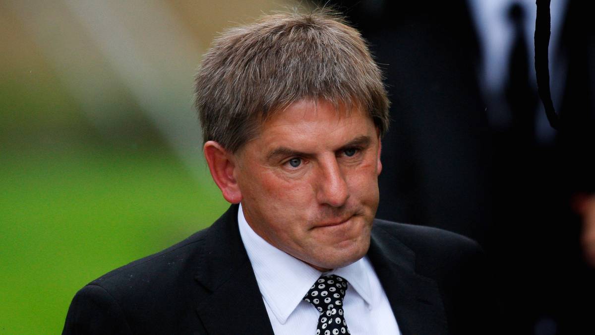 PETER BEARDSLEY (Fußball) ist eine englische Legende. 59 Mal spielte er zwischen 1986 und 1996 für die "Three Lions" und schoss dabei neun Tore. In seiner Zeit als U23-Trainer in Newcastle schoss er aber weit über das Ziel hinaus