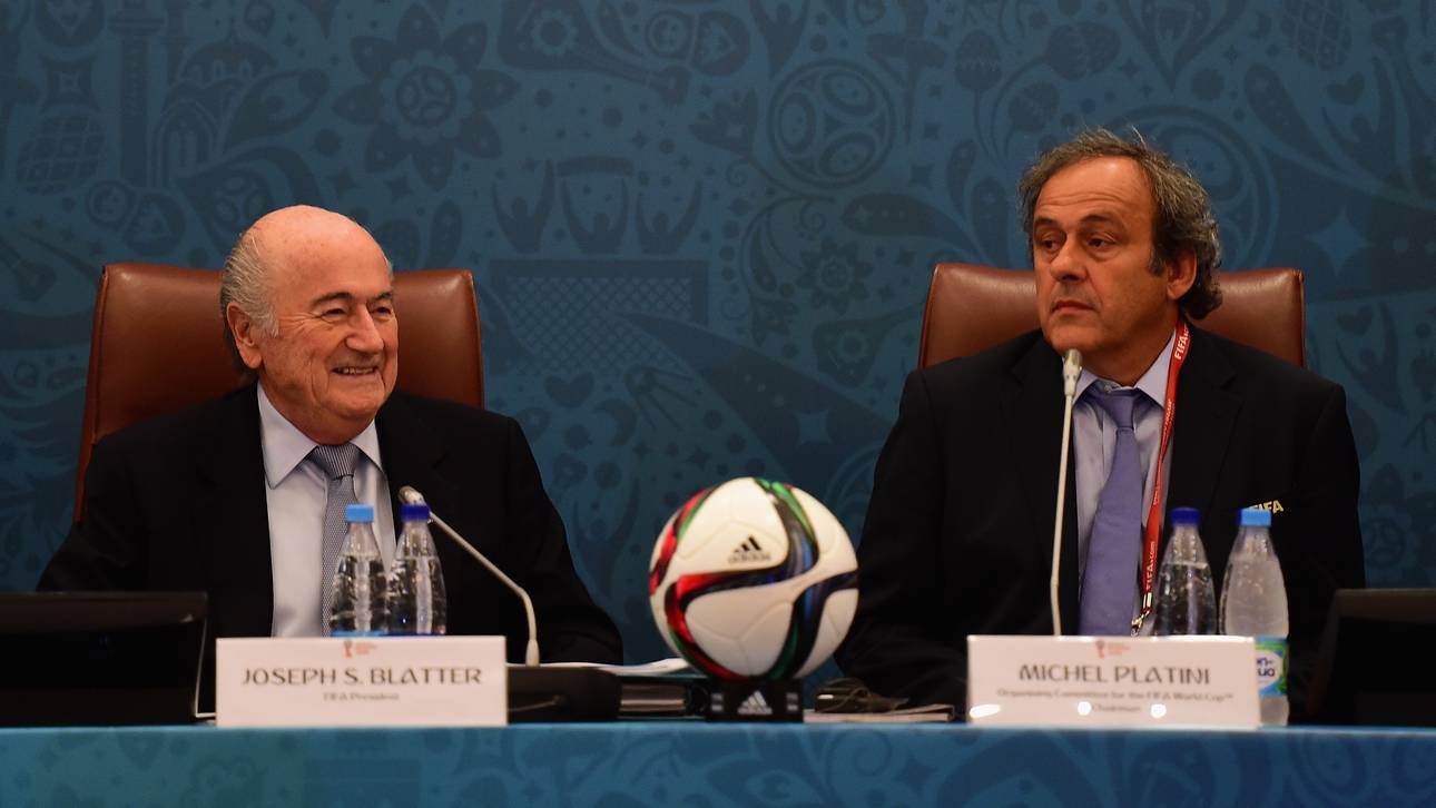 Russland lädt Blatter und Platini ein