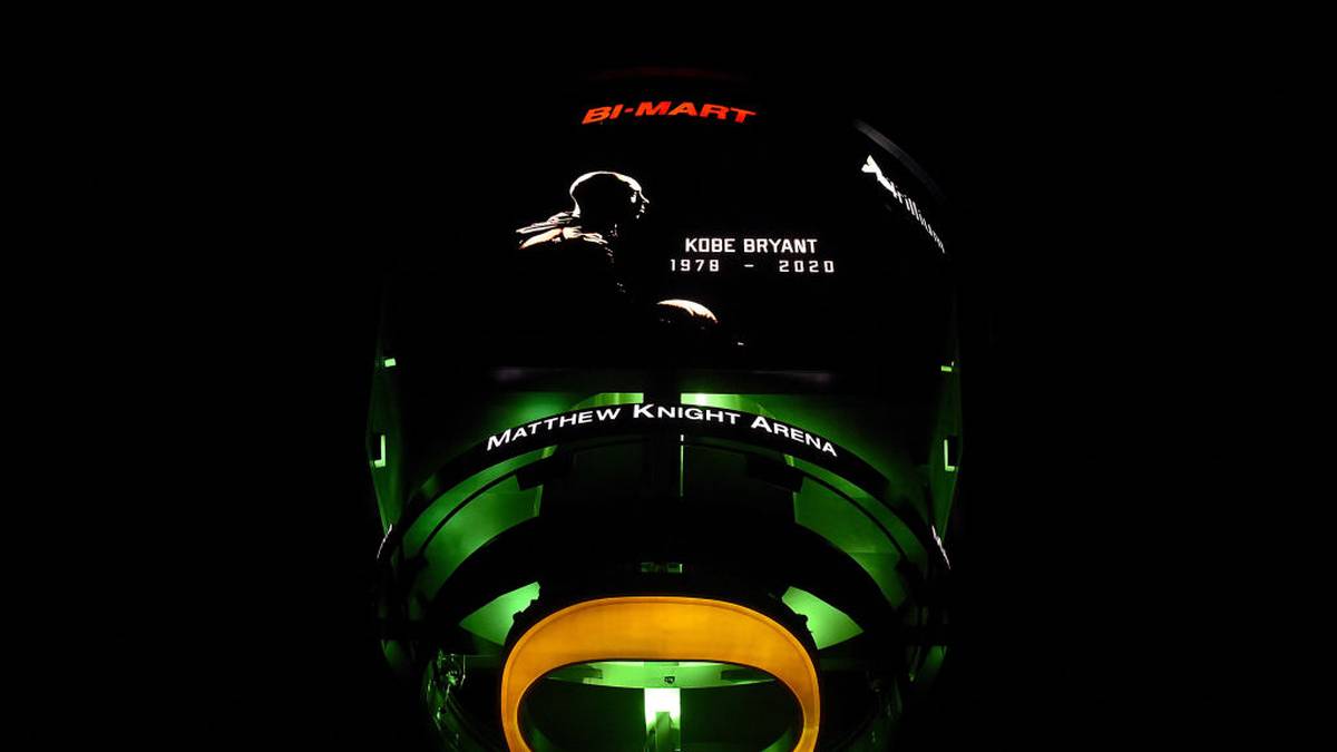 ... ebenso die Fans vor dem Spiel der Oregon Ducks und den UCLA Bruins in der Matthew Knight Arena und beim Spiel der San Diego State Aztecs gegen die UNLV Rebels