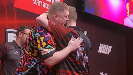 Ricky Evans schlägt Florian Preis bei der European Darts Trophy mit 6:0 und verpasst Preis bei seinem Debüt einen White Wash.