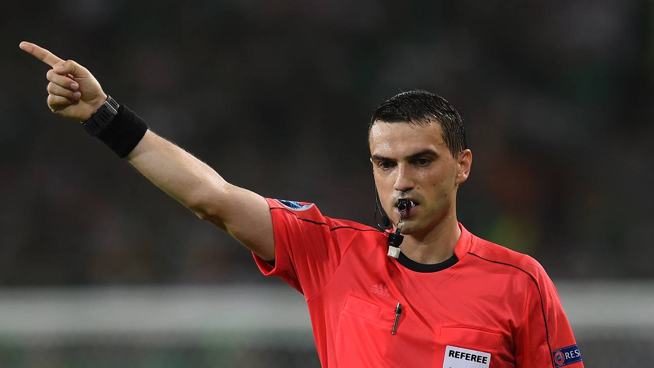 Rumäne pfeift Spiel gegen Tschechien