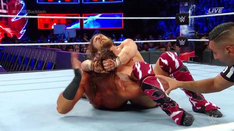 Beim Backlash-Match zwischen Daniel Bryan (o.) und Big Cass riefen WWE-Fans nach Enzo Amore