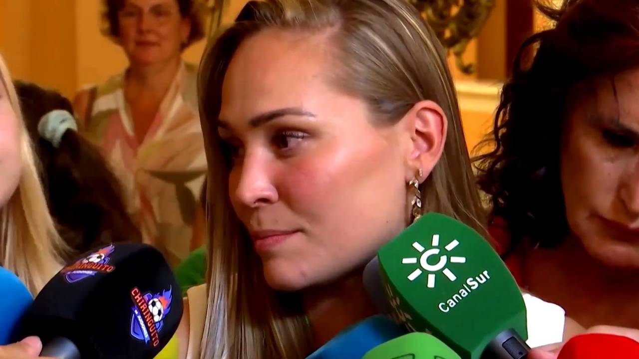 Pocher ledert gegen Sky-Expertin
