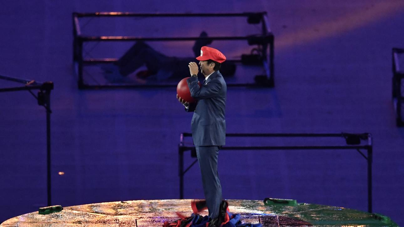 Japans Premier als Super-Mario