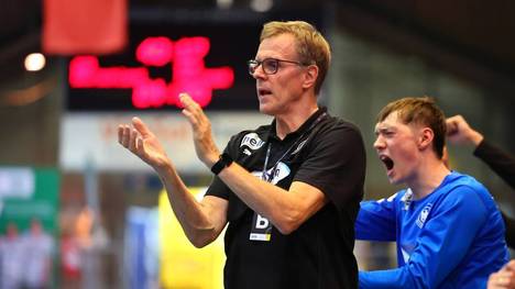 Trainer Martin Heuberger steht mit der deutschen U21 bei der WM bereits in der Hauptrunde