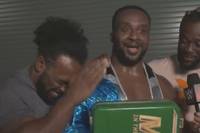 Reale Emotionen bei WWE: Nach dem größten Sieg seiner Karriere bei Money in the Bank spricht Big E von Herzen - und trifft auf zwei alte Bekannte.